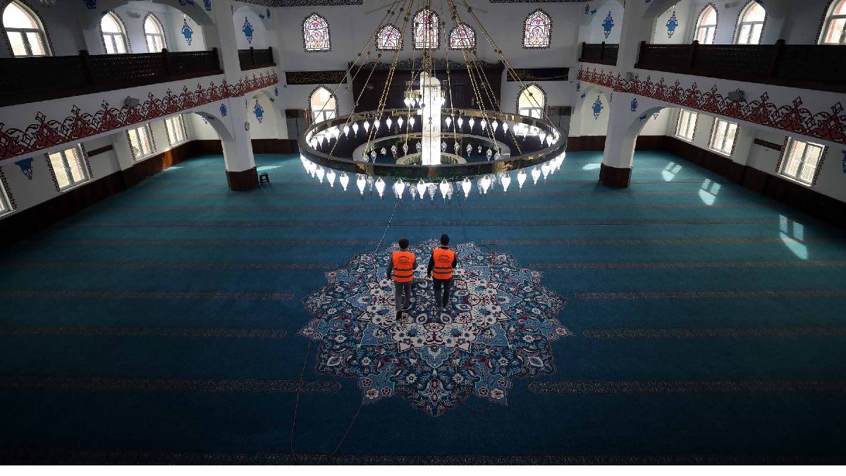 Yenimahalle’de ibadethaneler Ramazan’a hazır