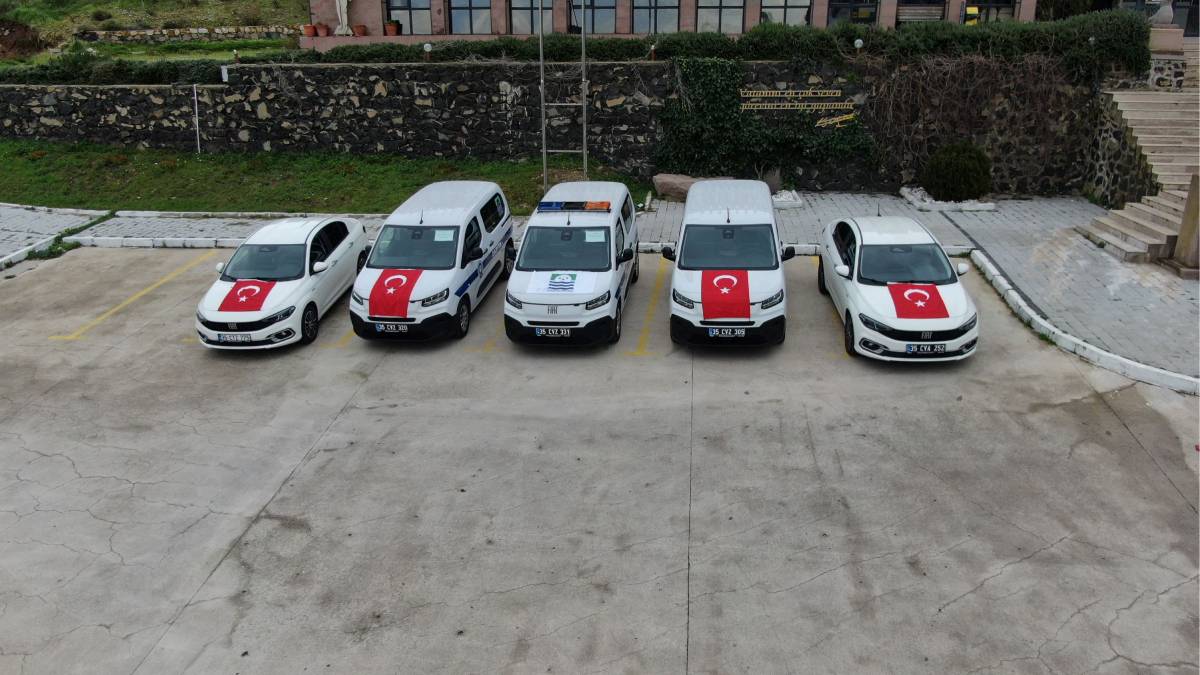 Foça Belediyesi araç filosunu güçlendirmeye devam ediyor