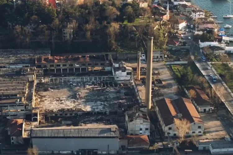 Yıllardır atıl duruyordu: 7.5 milyarlık Şişecam'ın efsanevi fabrika arazisi kime satıldı?