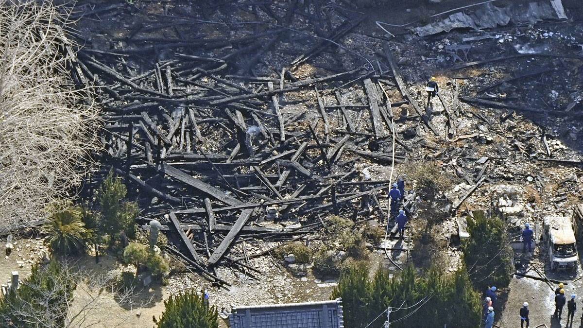 Japonya'da tapınakta çıkan yangında 5 kişi hayatını kaybetti