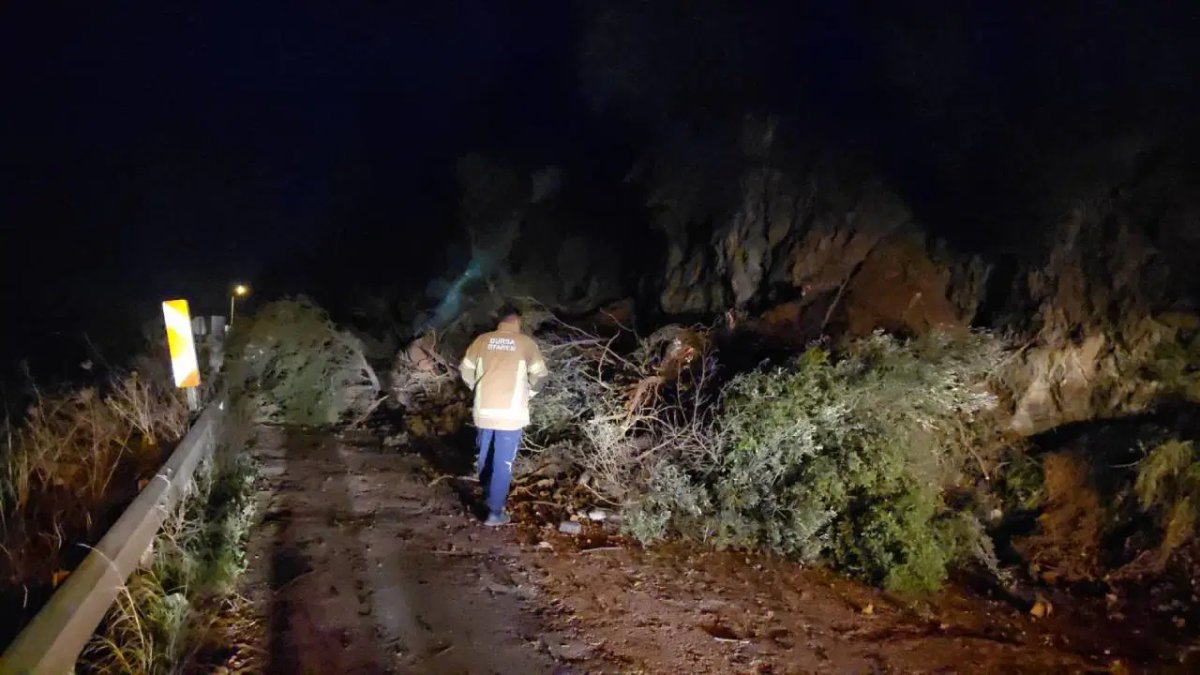 Mudanya-Altıntaş sahil yolu ulaşıma kapandı