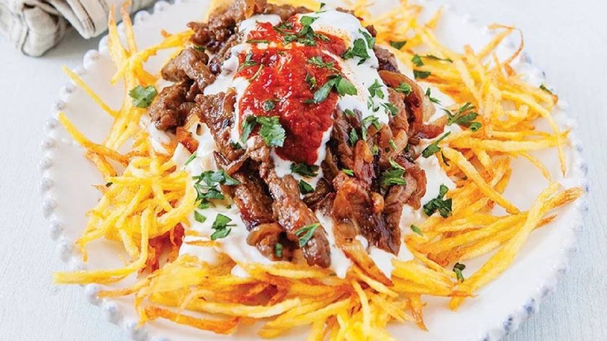 Geleneksel lezzetle iftar sofranızı süsleyin: Çökertme kebabı tarifi