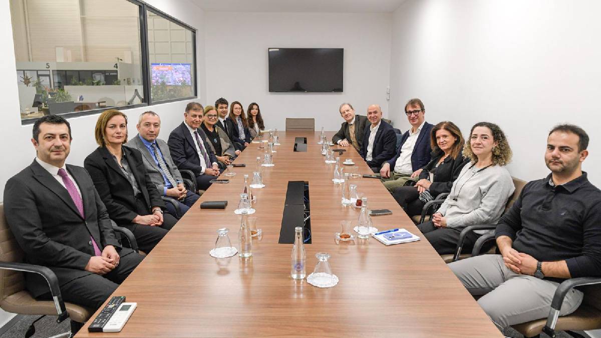 Başkan Dr. Cemil Tugay’a Floransa heyetinden ziyaret