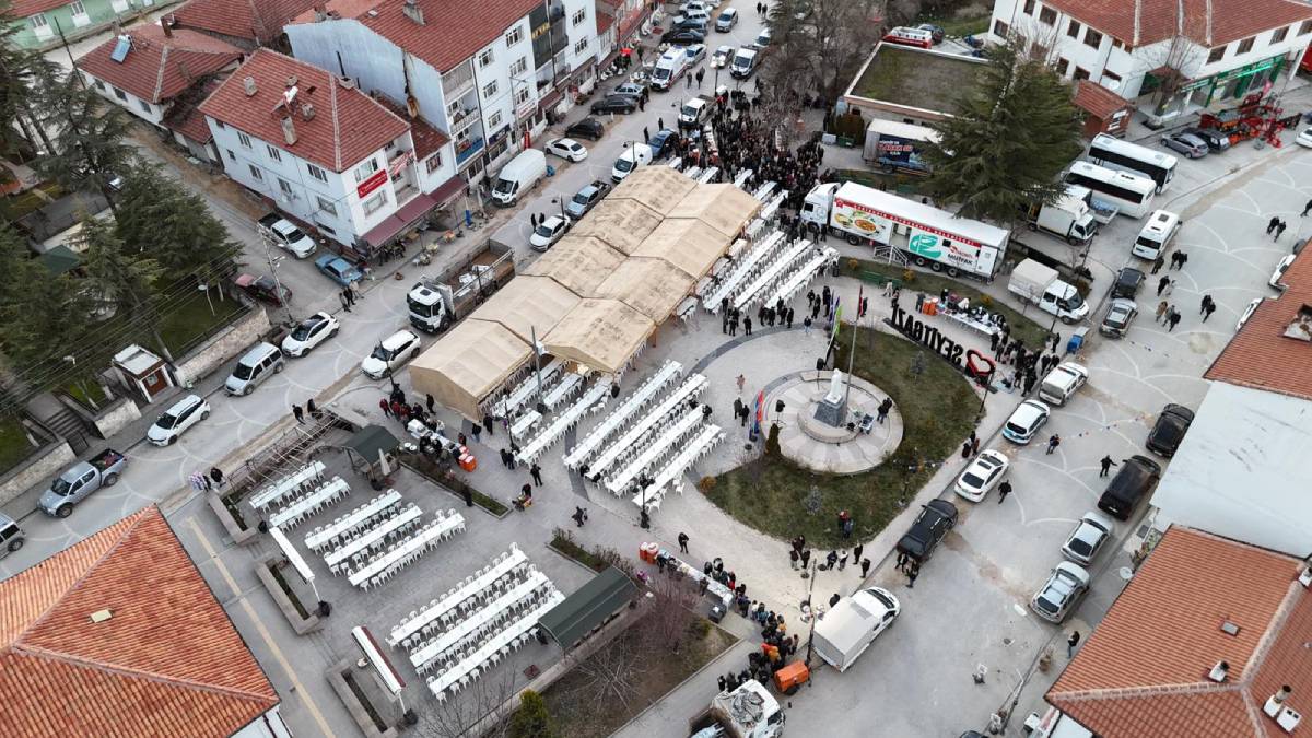Büyükşehir iftar davetleri Seyitgazi’de başladı