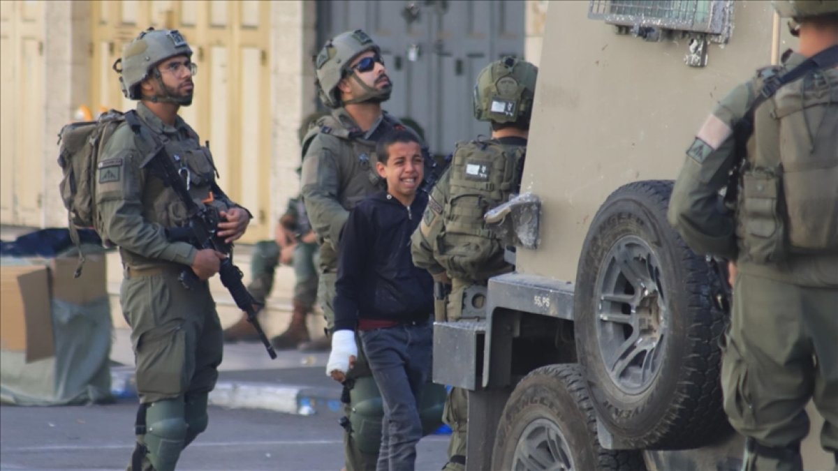 Batı Şeria’da başından vurulan 17 yaşındaki Filistinli hayatını kaybetti