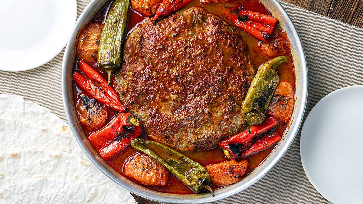 Gastronomi şehrinden efsane bir lezzet: Hatay tepsi kebabı tarifi