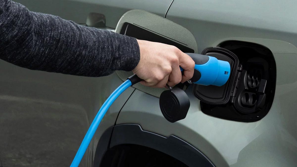 Şarj edilebilir hibritlerde büyük hayal kırıklığı: "Az yakıyor" diye aldık, fabrika verisinin 3 katı çıktı!