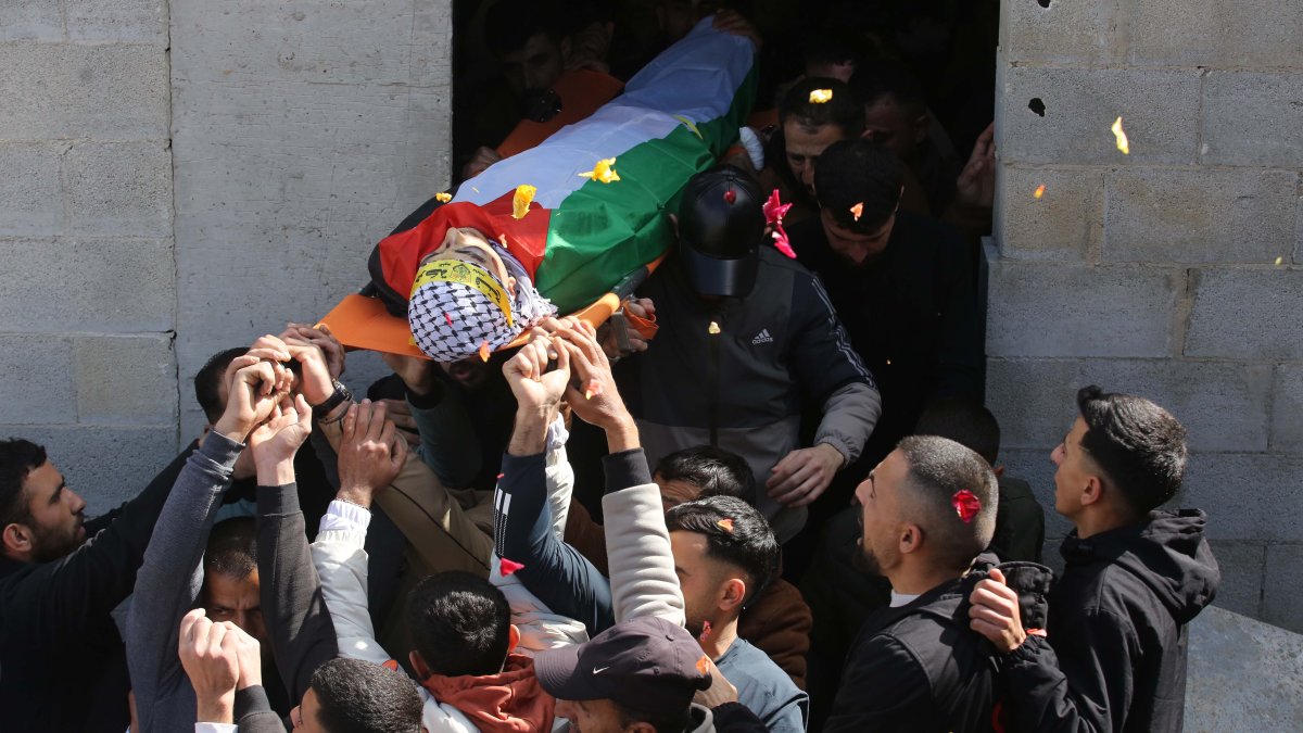 Batı Şeria’da başından vurulan 17 yaşındaki Filistinli hayatını kaybetti