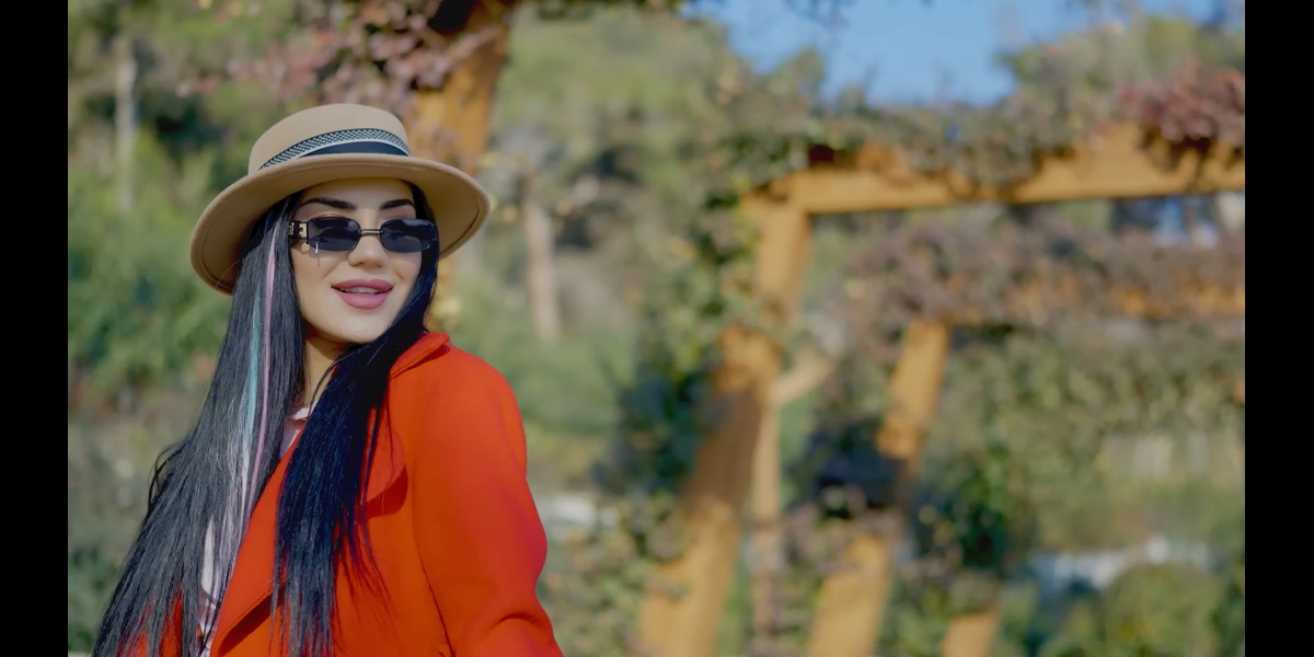 O Ses Türkiye'den sosyal medya fenomenliğine: Naz Dej kimdir, kaç yaşında?