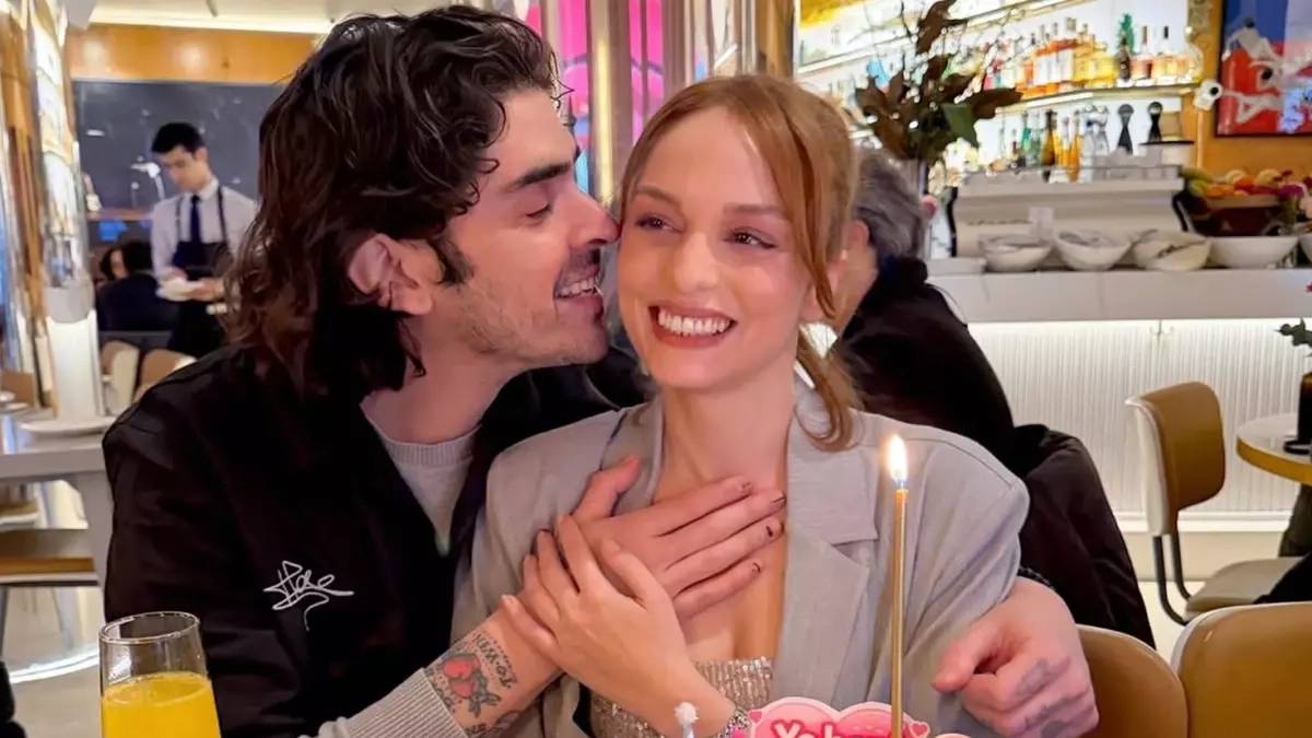 Nilperi Şahinkaya doğum gününü kutladı! Pastası geceye damga vurdu