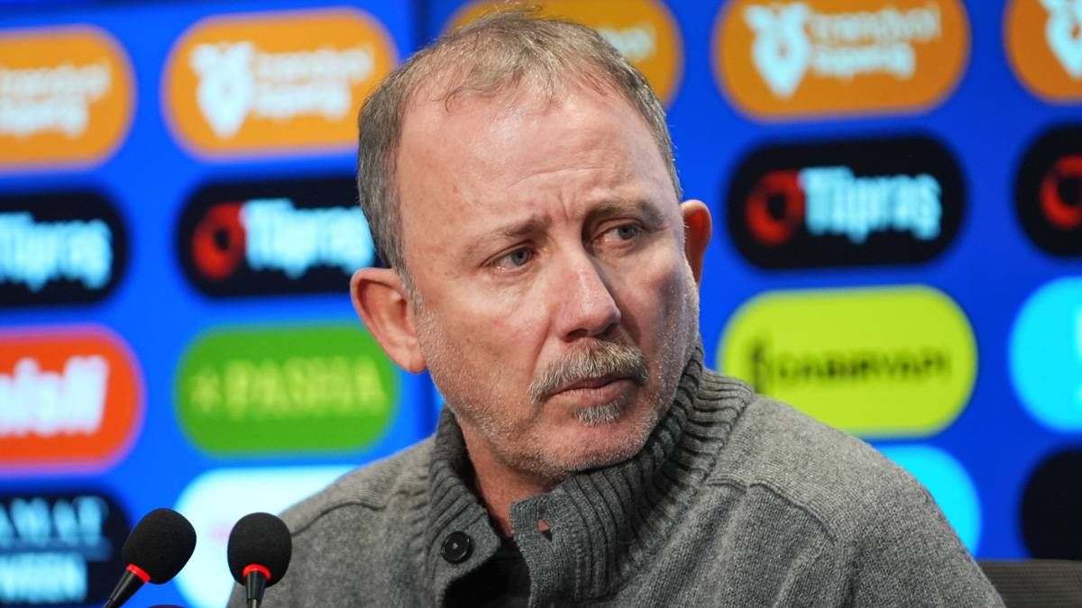 Sergen Yalçın'dan geleceğe yatırım vurgusu: 5 yıllık planlama yapmak için uğraşıyoruz