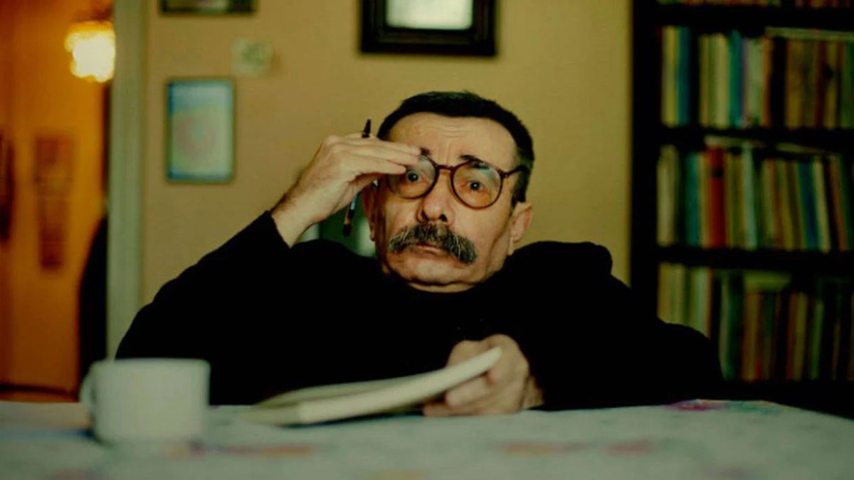 Yazar Necati Tosuner hayatını kaybetti