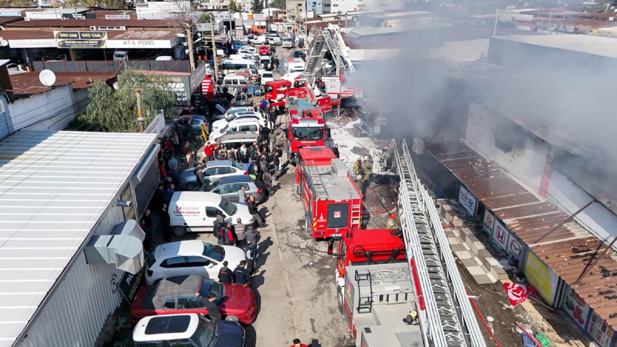 Buca’daki işyeri yangını kontrol altına alındı