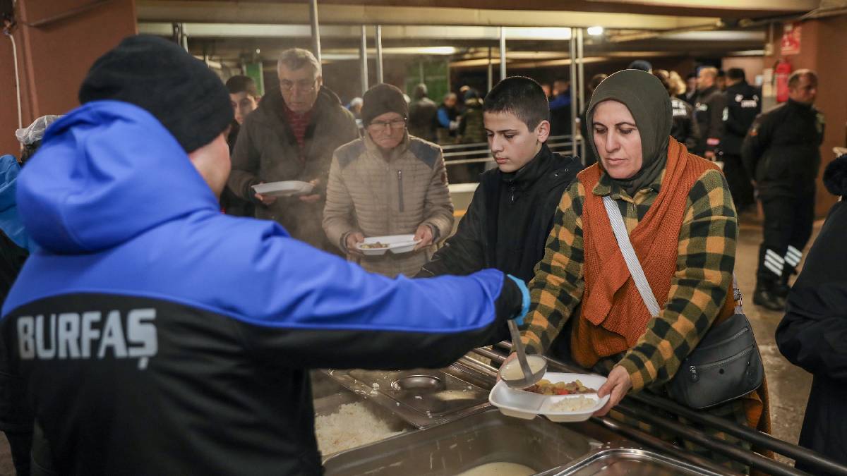 İnegöl’de Büyükşehir’le Ramazan bereketi