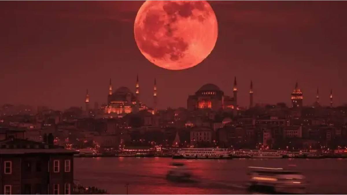 3 Mart günü gözler gökyüzüne çevrilecek: Kızıl şölen tam 80 dakika sürecek