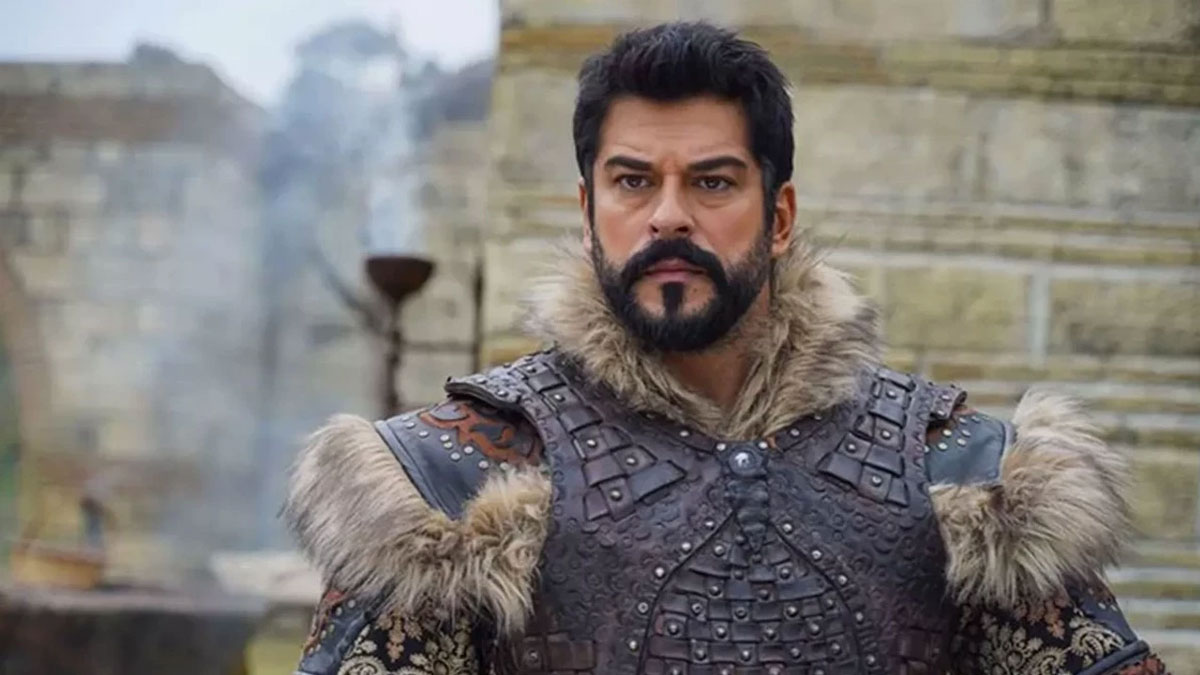 Burak Özçivit Eyüpsultan’da 30 daireyi tek seferde aldı