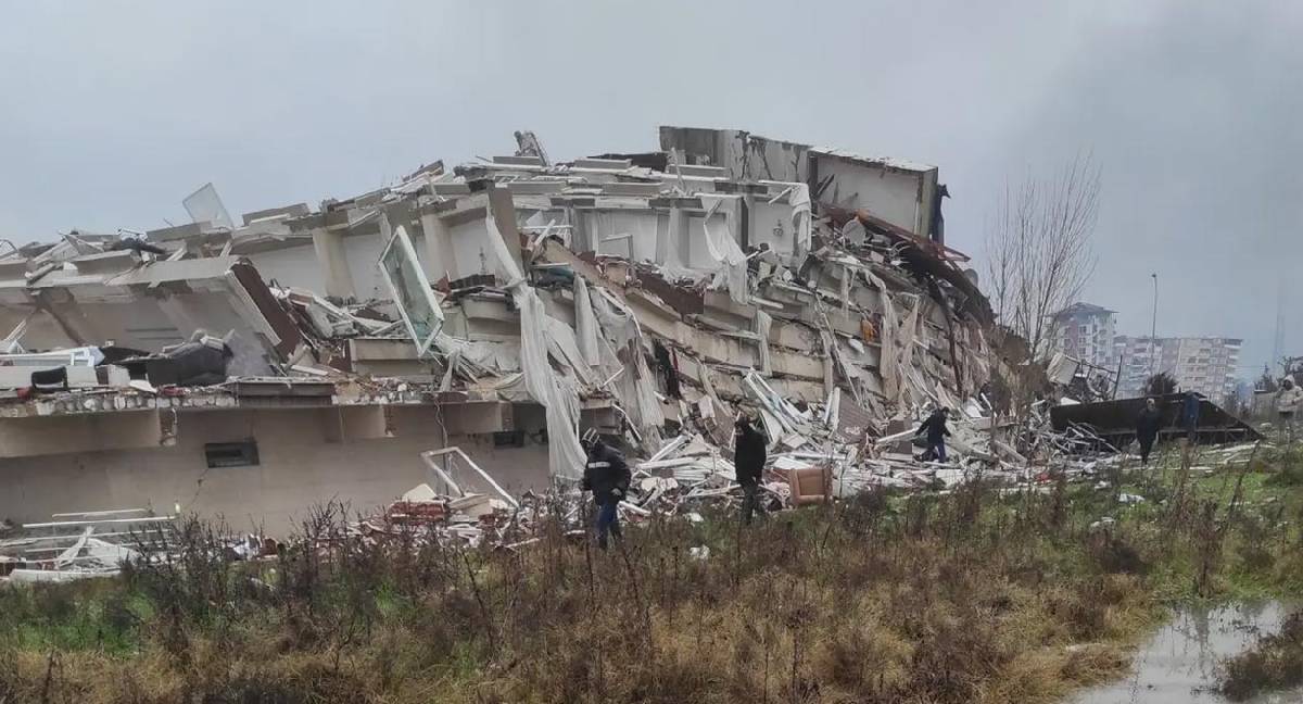 Fuat Koku Sitesi davası: 69 kişi hayatını kaybetti, sanıklar davaya gelmedi