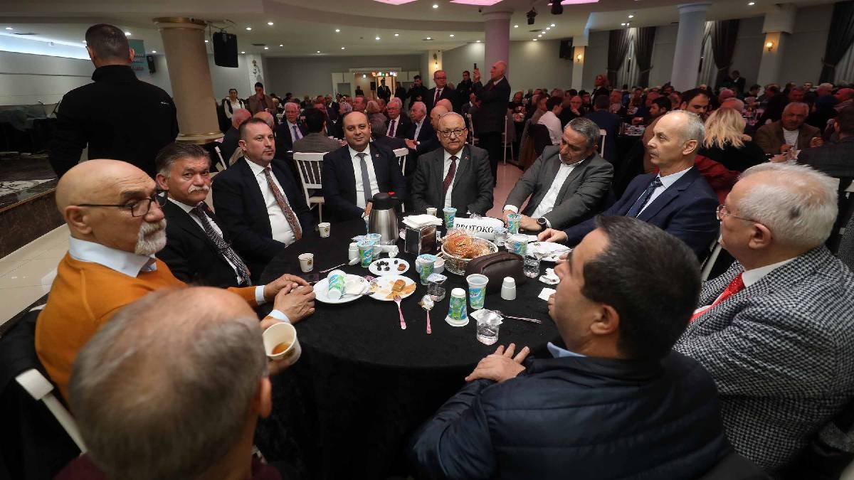 Kastamonulular Yenimahalle’de iftarda buluştu