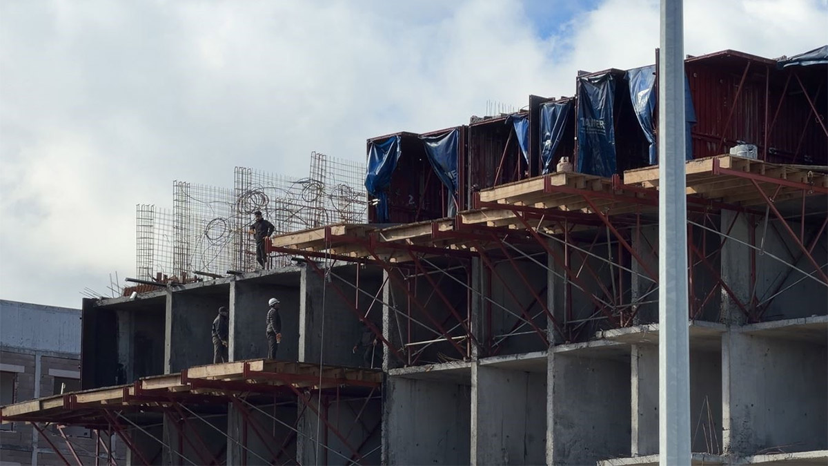 Arnavutköy'de iş faciası! İnşaattan düşen işçi hayatını kaybetti