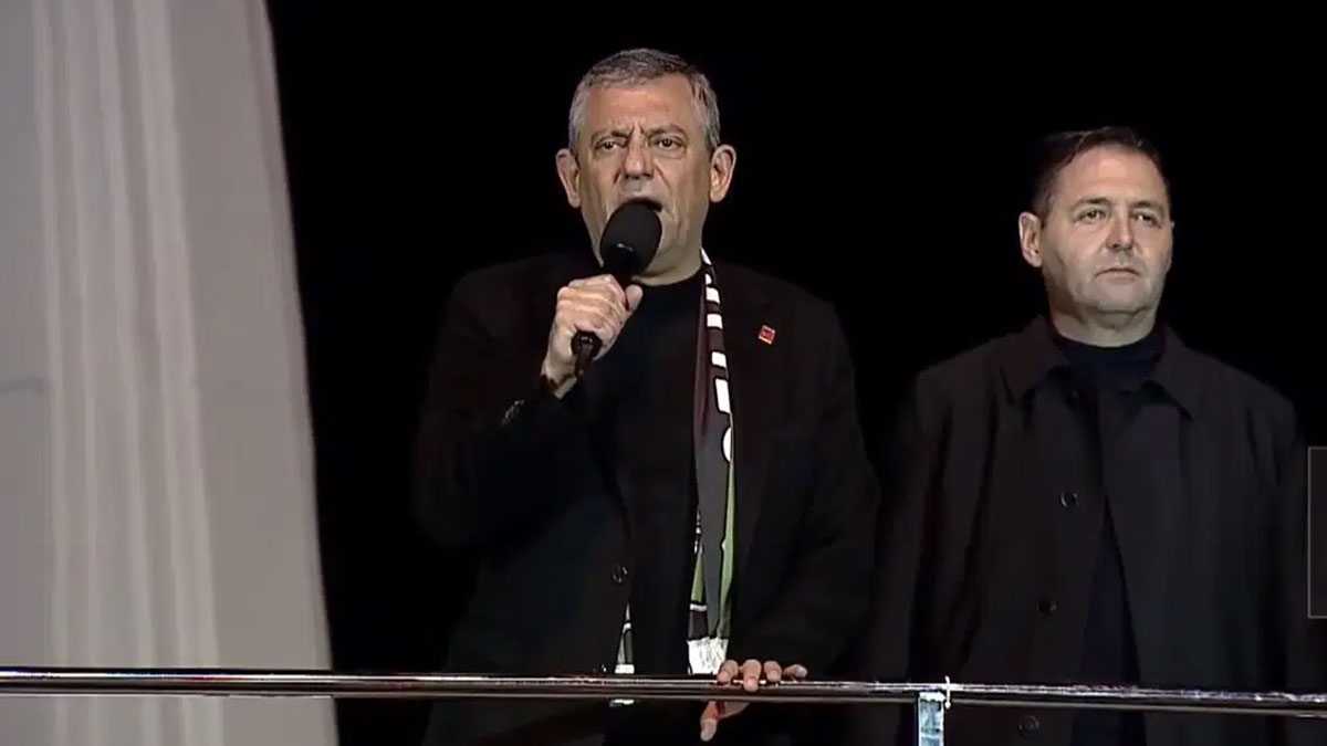 CHP'nin bölge mitinginde Özgür Özel konuşuyor: 9 Mart'ta herkes sözünü tutsun; duruşma canlı yayınlansın