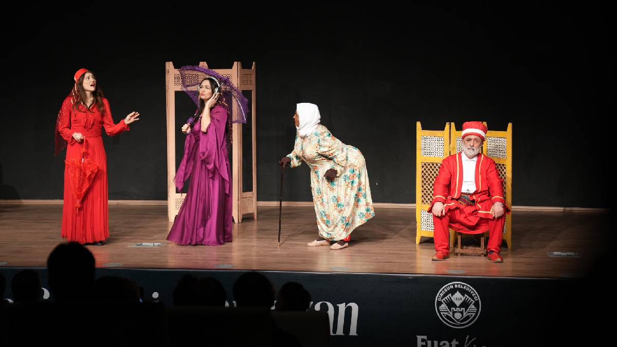 “Kavuklu Yapay Zekaya Karşı” keyifle izlendi