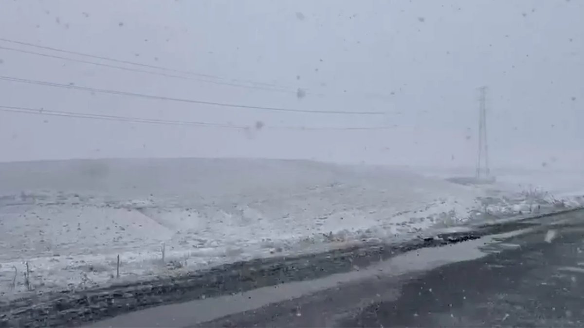 Türkiye'nin en kurak ilçesine kar yağdı