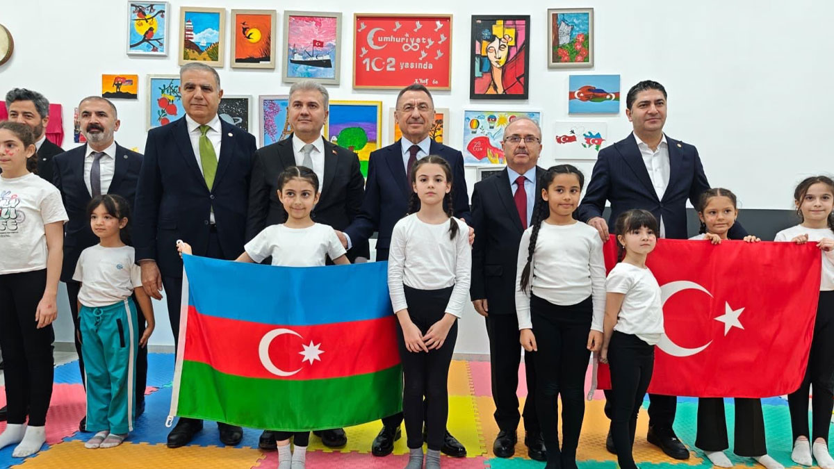 TBMM Dışişleri Komisyonu Heyeti Bakü’de Türk okullarını gezdi