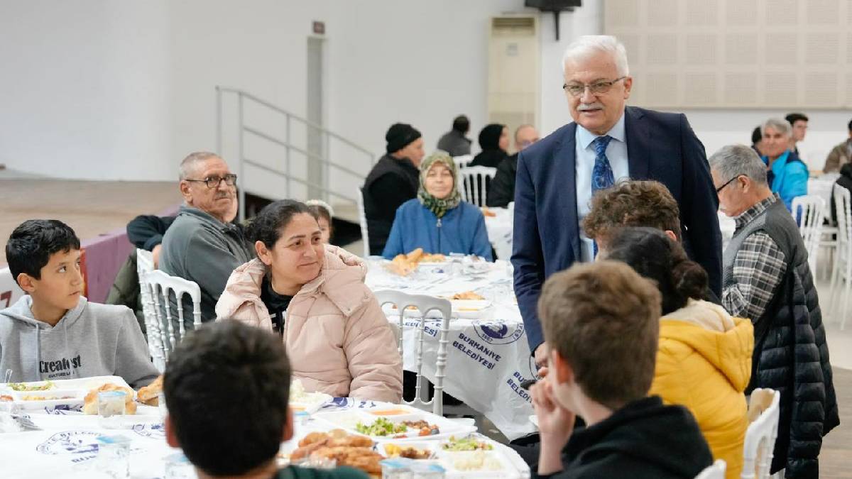 Burhaniye Belediyesi Ramazan ayında dayanışmayı büyütüyor