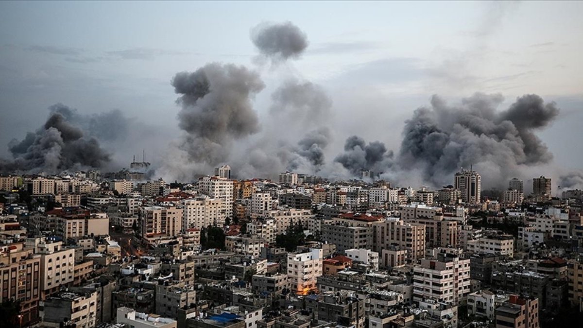 Hamas: İsrail saldırılarını sürdürerek arabulucuların çabalarıyla alay ediyor