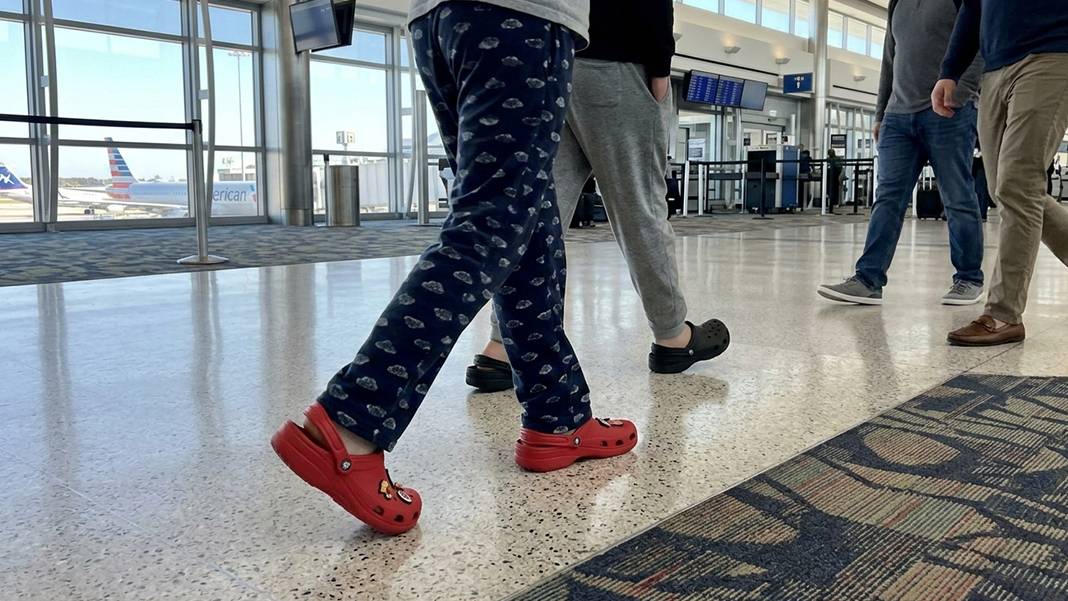 Havalimanında 'pijama krizi': Crocs’tan sonra yeni yasak geliyor
