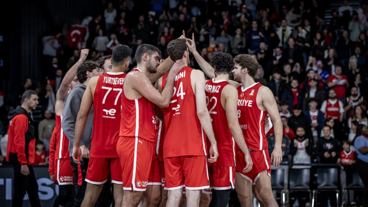 A Milli Erkek Basketbol Takımı Sırbistan karşısında: 12 Dev Adam 1060'ıncı maçına çıkıyor