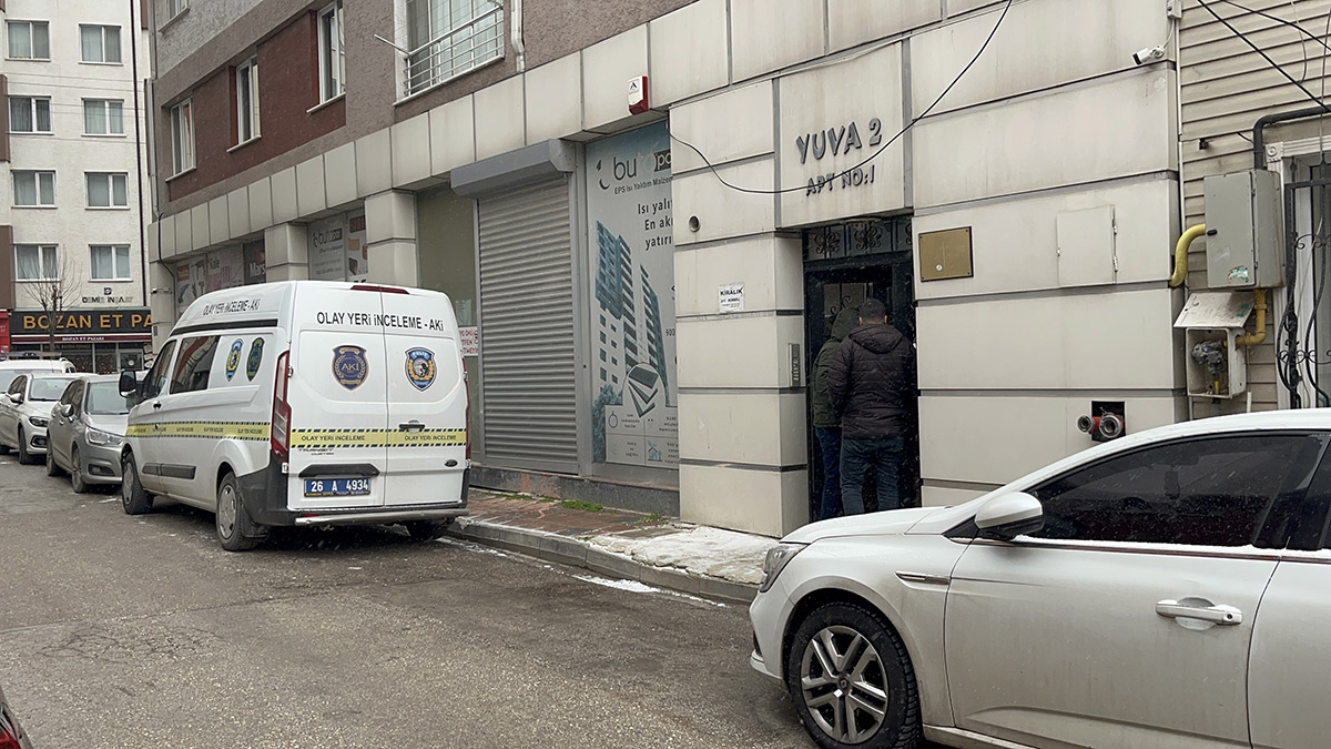 Eskişehir'de sır olay! Evinin 7'nci kat penceresinden atladı, eşi de ölü bulundu