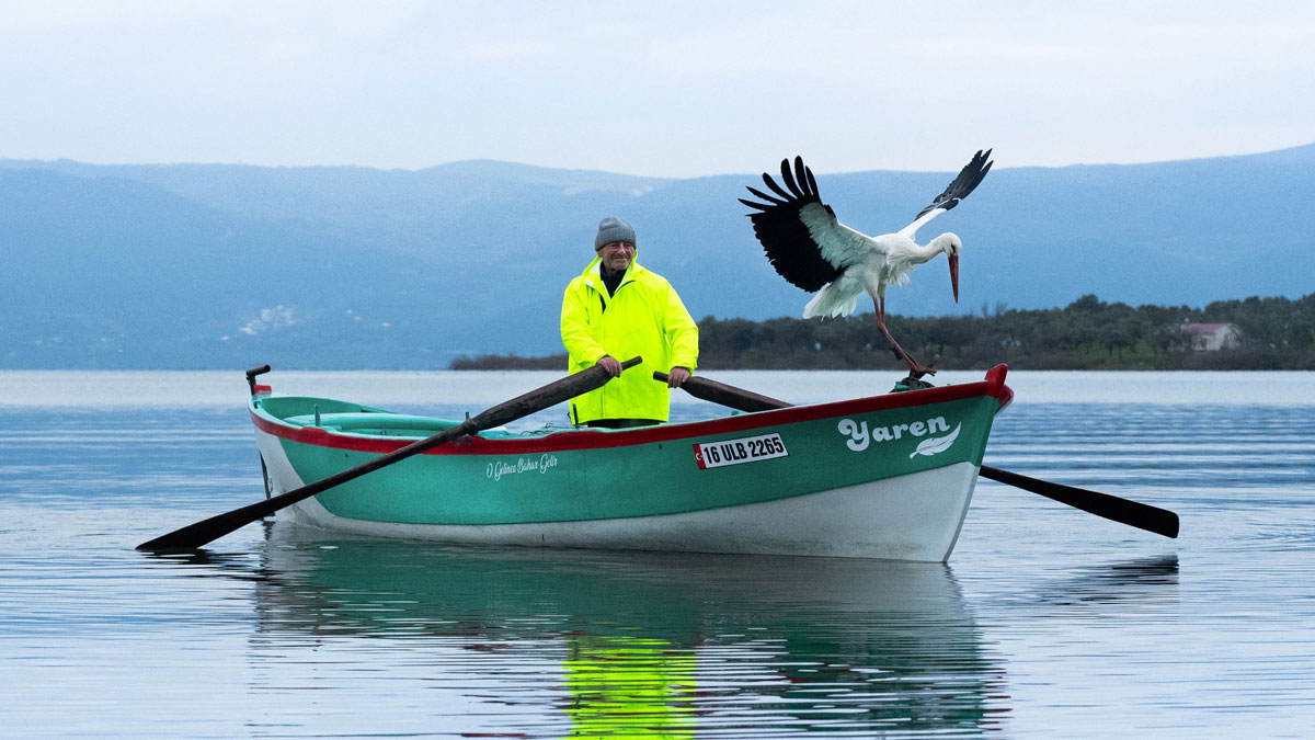 15 yıllık eşsiz dostluk: Leylek Yaren, Adem Amca’ya geri döndü