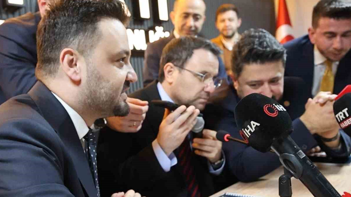 Erdoğan, Akın Gürlek aracılığıyla AK Parti teşkilatına seslendi: Bakan olarak atadığım için memnunum