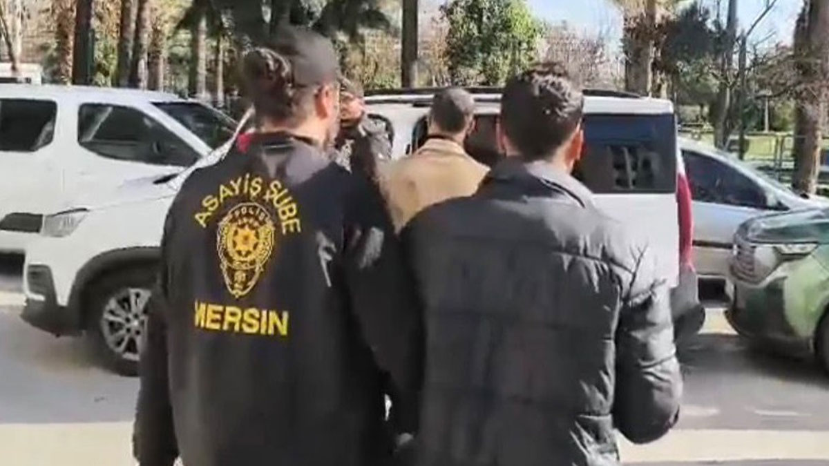 Kendilerini polis olarak tanıtan 4 dolandırıcı tutuklandı