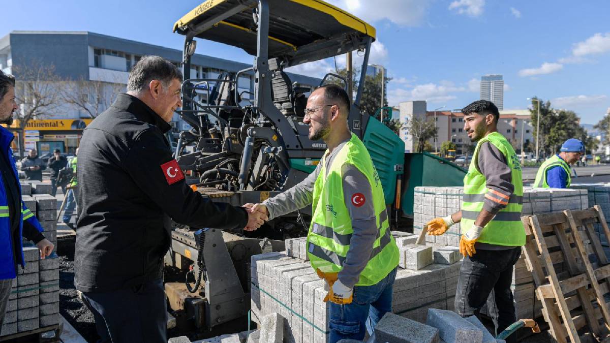 Başkan Tugay asfalt yatırımlarını yerinde inceledi