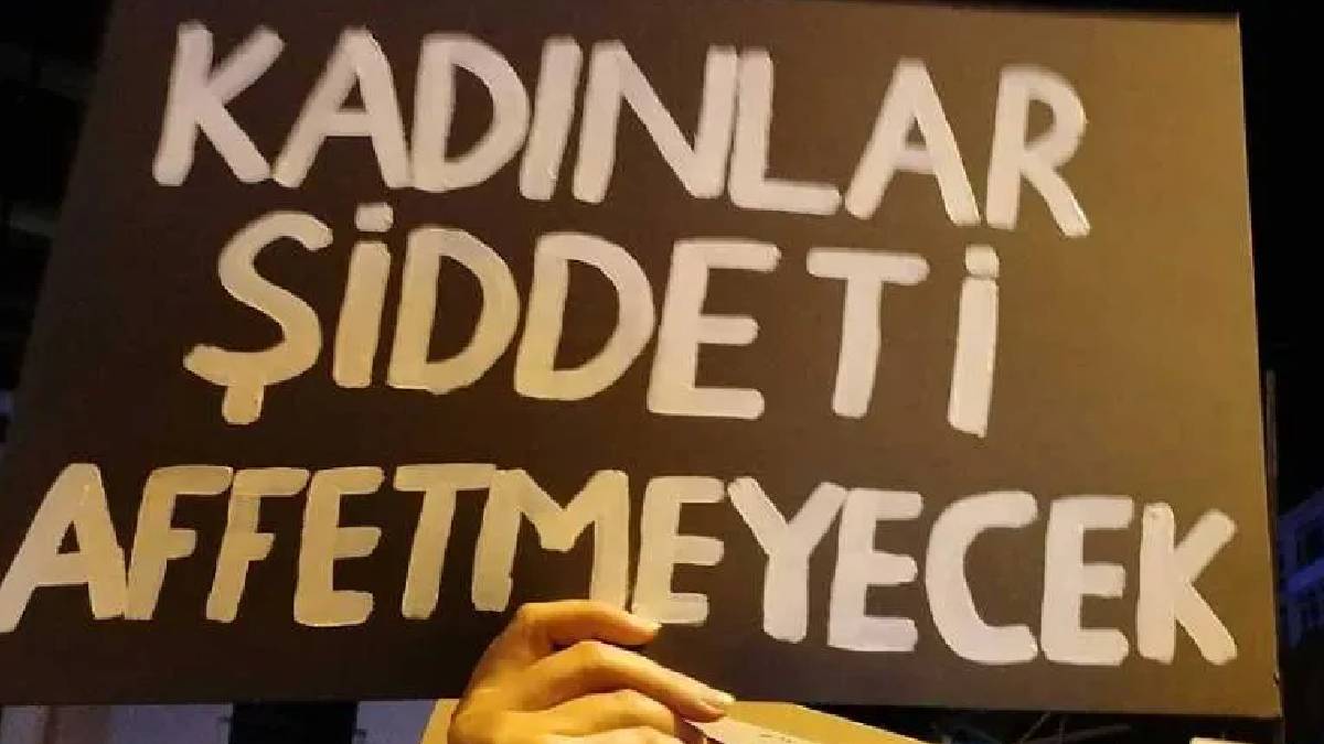 Sigara bahanesi kanlı bitti: Eşini 13 kez bıçakladı