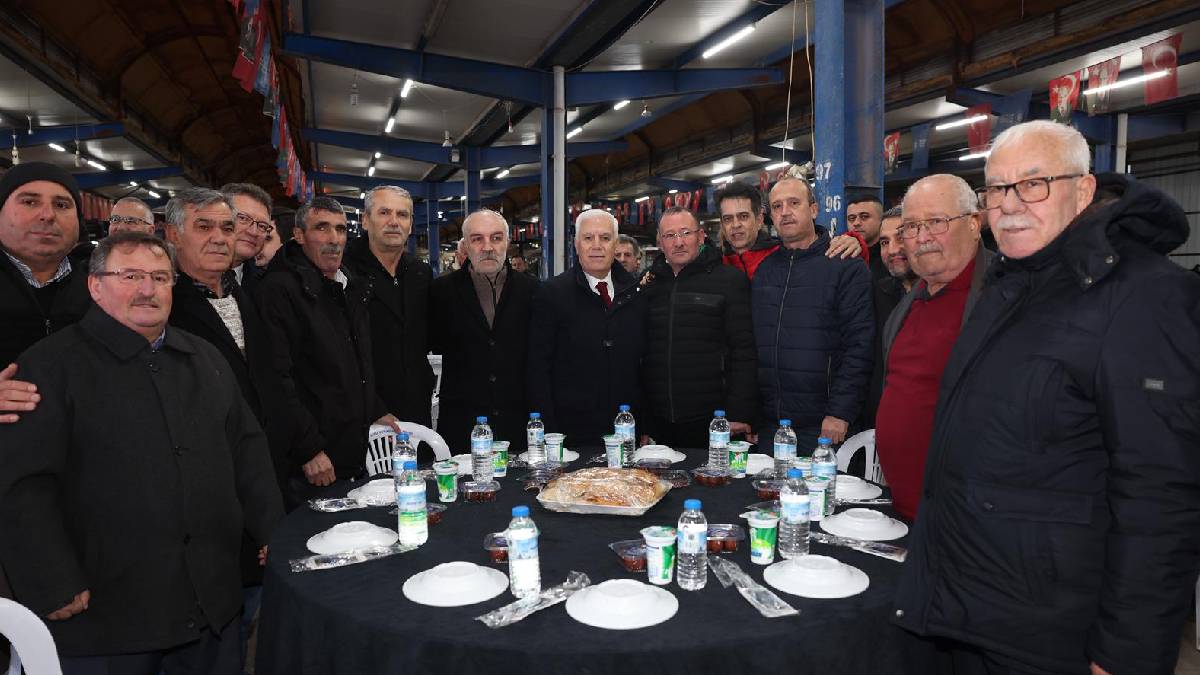 Bursa Büyükşehir Belediye Başkanı Mustafa Bozbey, Bu kez gönül sofrasını Karacabeylilerle paylaştı