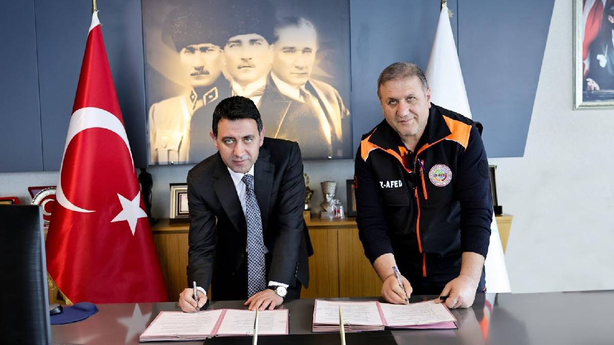 Bayraklı’da Afet ve İklim Risklerine Karşı İş Birliği Protokolü İmzalandı