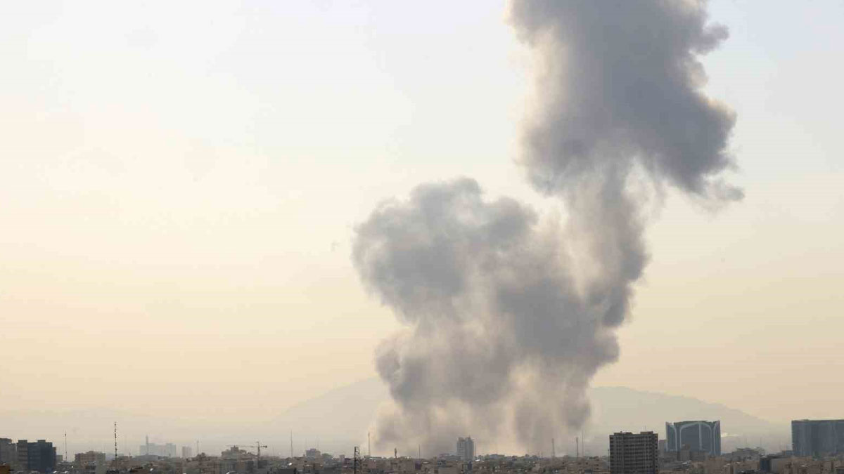 İran haber ajansı IRNA: Güneydeki bir ilkokul hedef alındı, en az 5 çocuk öldü