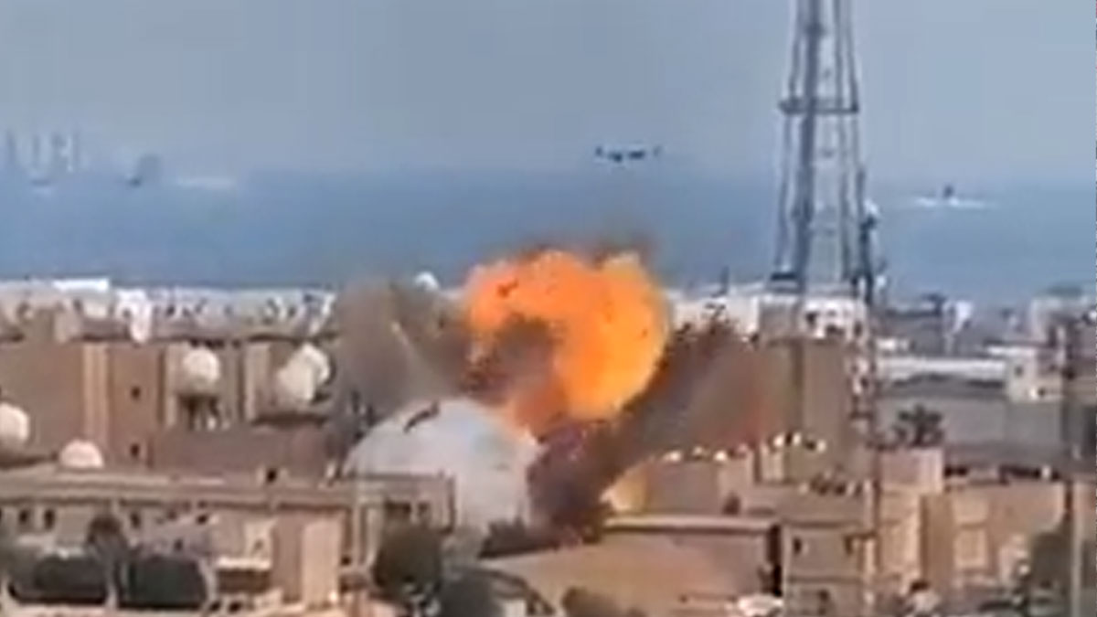 Savaşta kırılma anı! İran Bahreyn'deki ABD radarını böyle vurdu