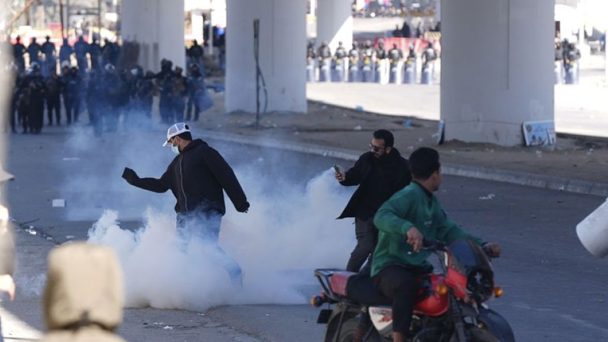 Pakistan ve Irak’ta Hamaney protestosu: Can kayıpları var