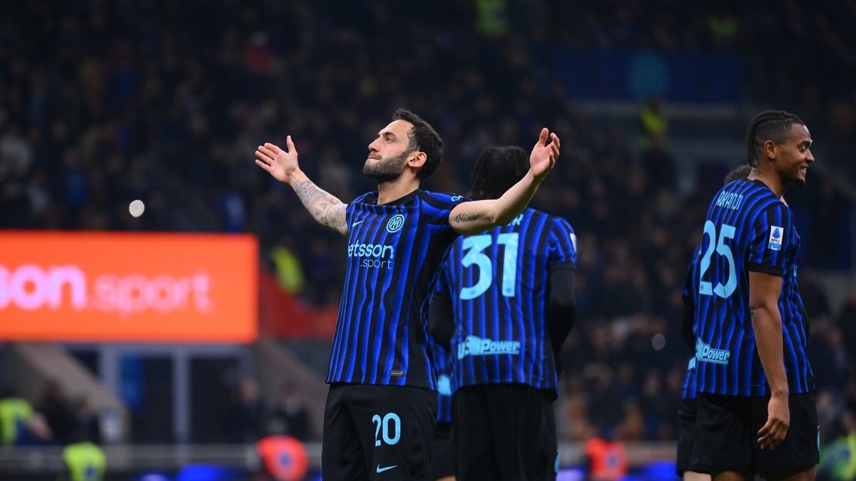 Hakan Çalhanoğlu sakatlıktan golle döndü