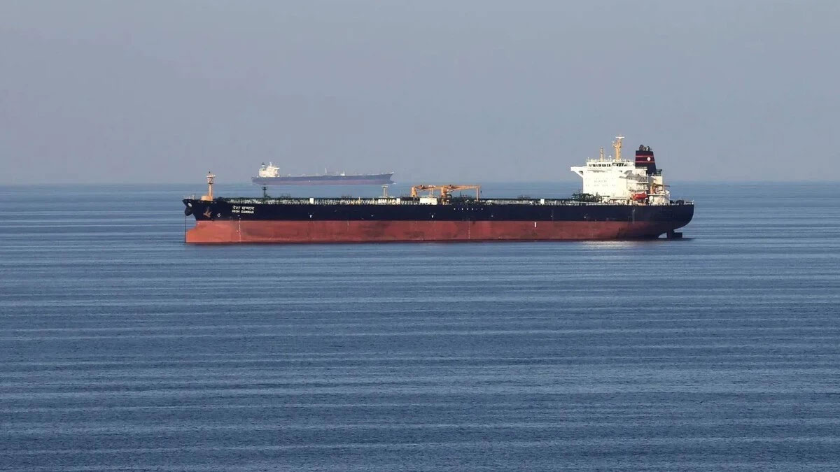 Hürmüz’de 150 tanker bekliyor