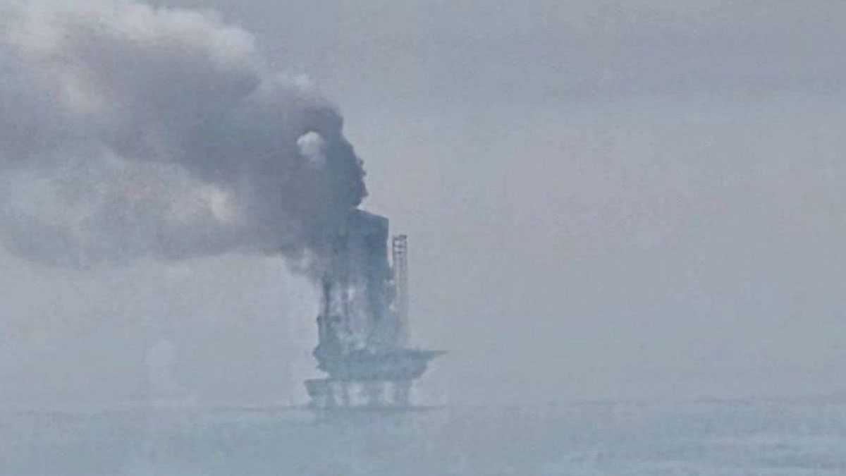 Körfez'de enerji hatlarına peş peşe darbe: İran, tankerden sonra BAE petrol platformunu vurdu