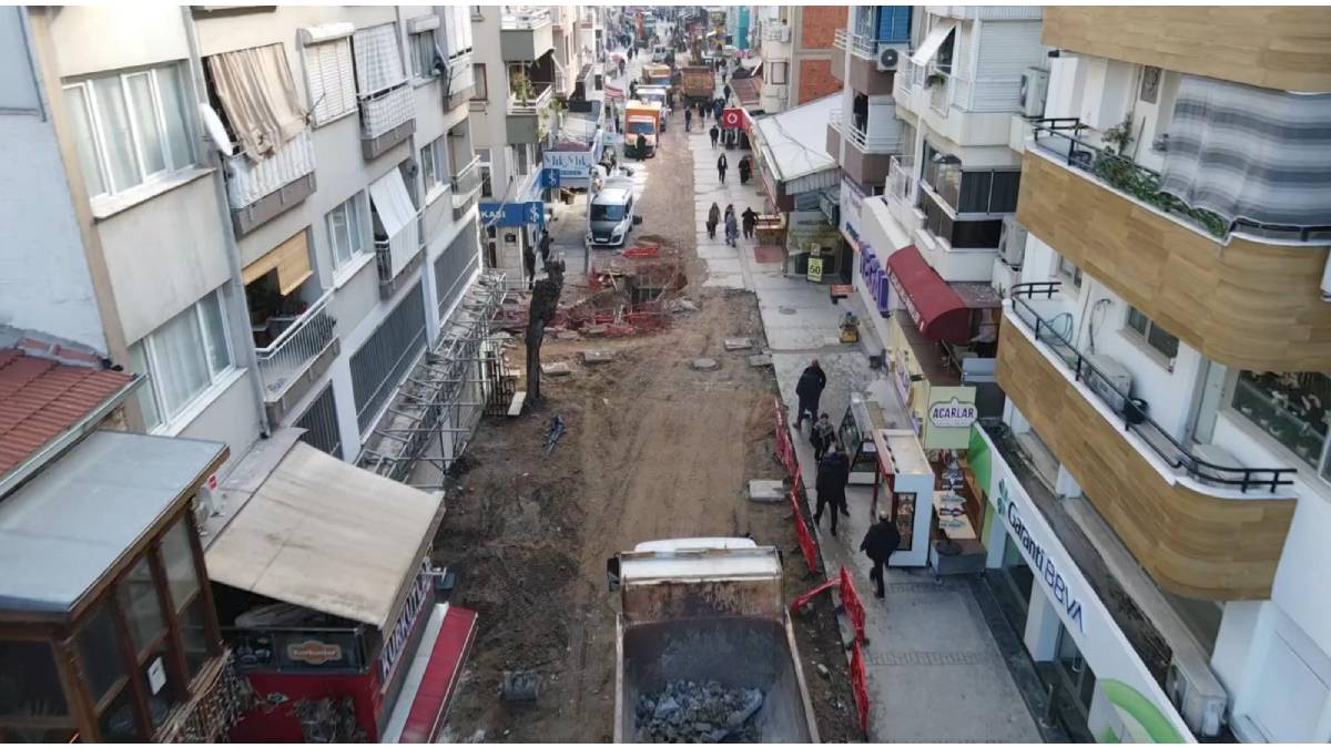 İzmir’e tarih damgalı sevgi yolu