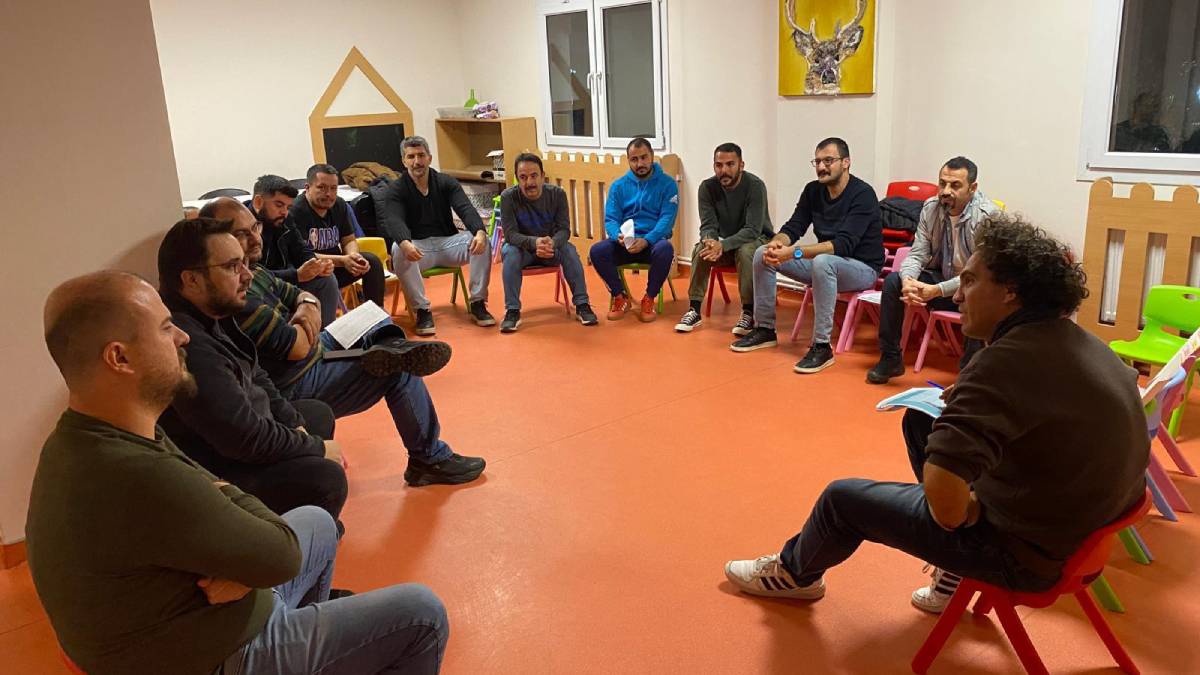 İzmirli babalar “yeni nesil babalığı” öğreniyor