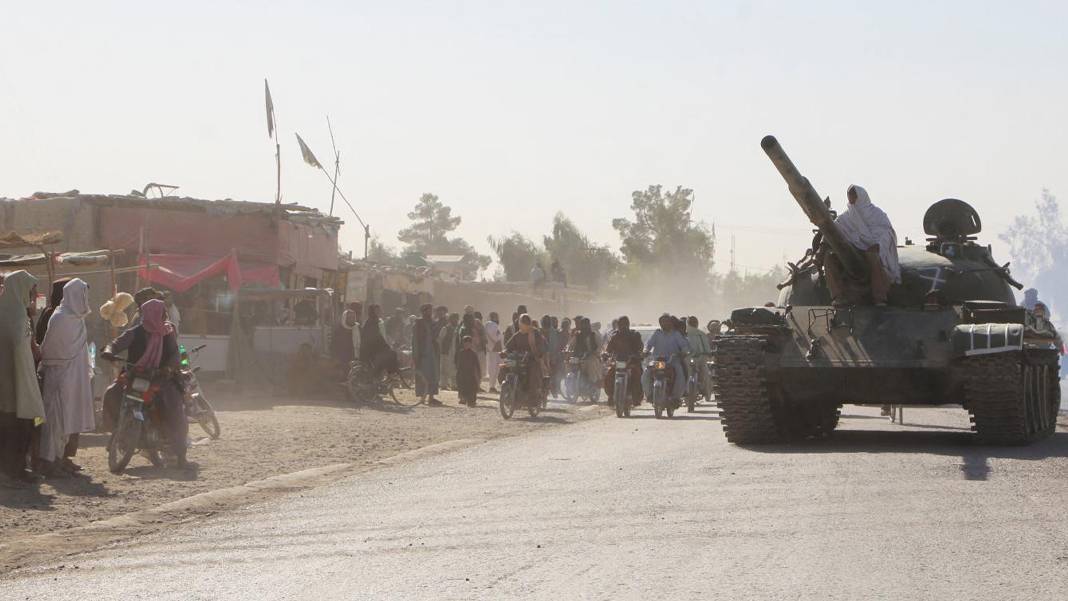 Pakistan ve Afganistan arasındaki çatışmalar dördüncü gününde: Can kaybı artıyor