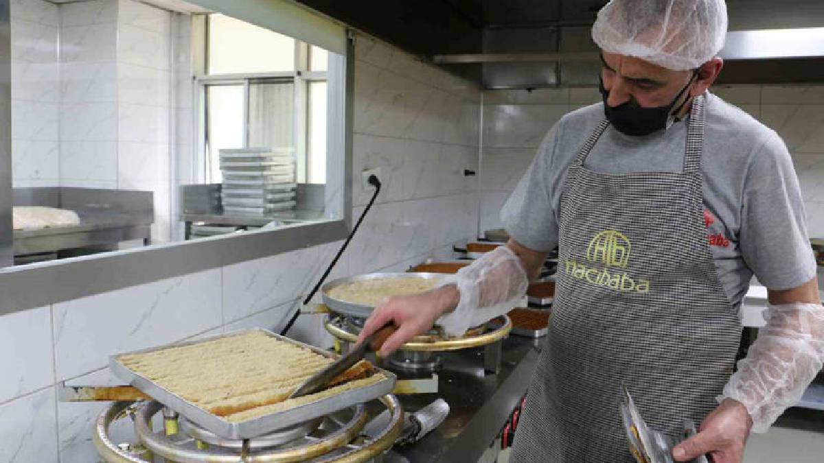 Tatlı tüketimi 3-4 kat arttı: İşletmelerde 3 vardiya dönemi başladı!