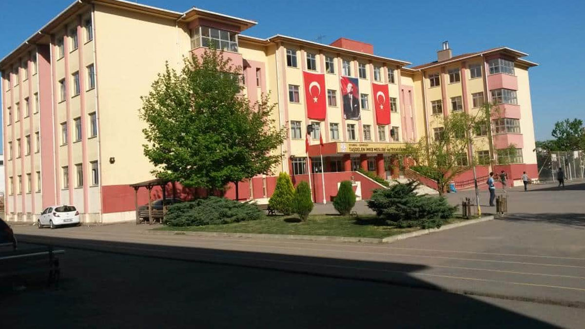 Lisede bıçaklı saldırı dehşeti: 2 öğretmen ve 1 öğrenci yaralı